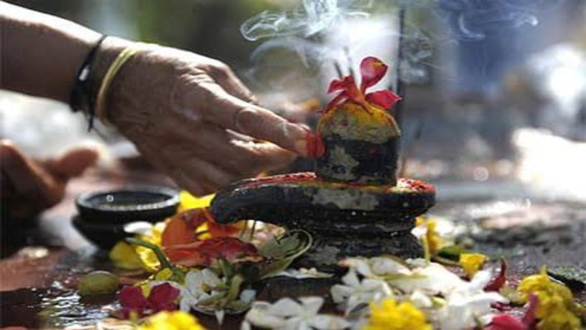 सावन का चौथा सोमवार: शाम के समय प्रदोष काल में करें ये उपाय, इन कष्टों से मिलेगी मुक्ति