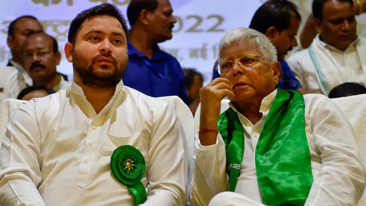 जमीन के बदले नौकरी देने के मामले Lalu Yadav को बड़ा झटका, ED ने जब्त की 6 करोड़ से अधिक की संपत्ति