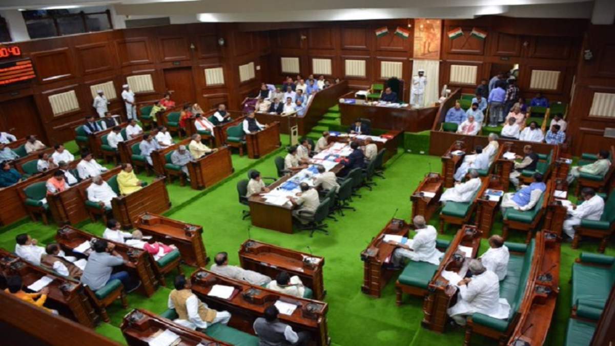 छत्तीसगढ़ विधानसभा: अविश्वास प्रस्ताव में चर्चा के दौरान नारायण चंदेल ने कहा- जनता सरकार के लिए कह रही है वक्त है पछताव का