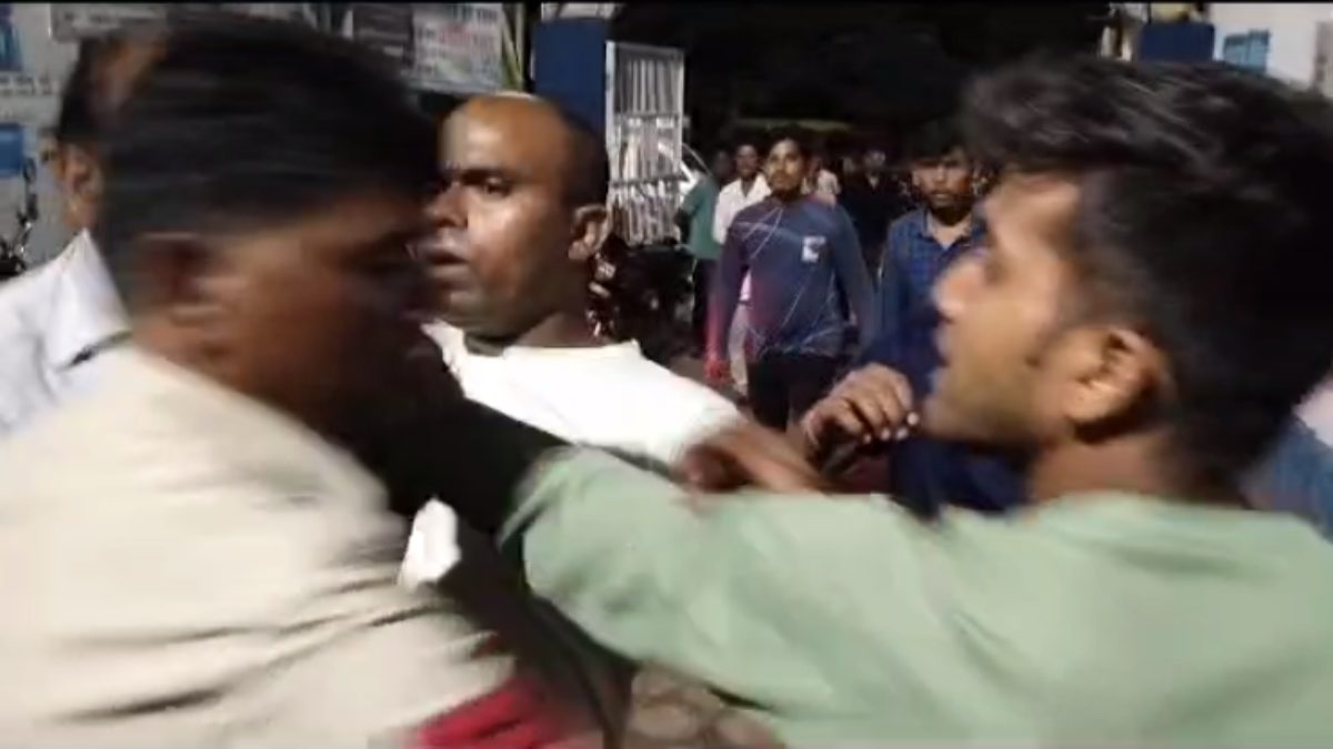 CG NEWS : अस्पताल में इलाज के दौरान युवक की मौत, गुस्साए लोगों ने सीएमएचओ से की मारपीट कर किया हंगामा, CMHO ने कलेक्टर को लिखा पत्र