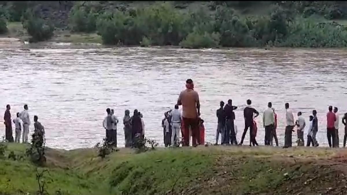 MP में बड़ा हादसाः पिकनिक मनाने गए 6 दोस्तों में 3 नदी में बहे, अभी तक नहीं मिला कोई सुराग, रेस्क्यू जारी