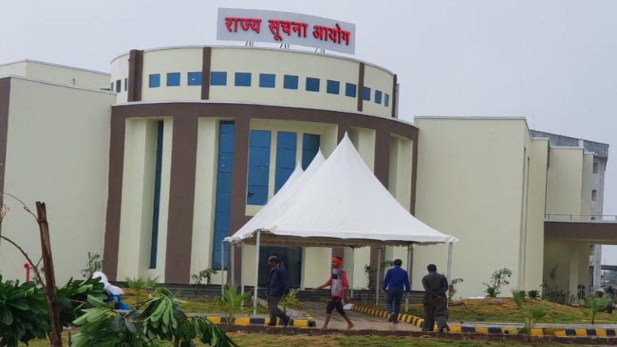 CG NEWS : दो जन सूचना अधिकारी पर कार्रवाई, सूचना आयोग ने तहसीलदार और उप अभियंता पर लगाया 25-25 हजार का जुर्माना