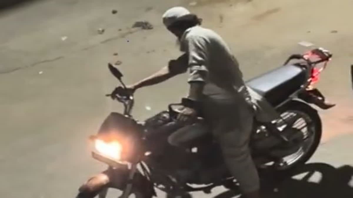 बाइक से कुचलकर चूहे की हत्या के मामले में मुकदमा दर्ज, पुलिस ने आरोपी को भेजा जेल