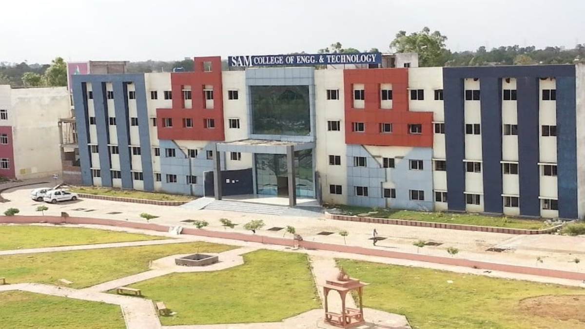Bhopal News: सैम कॉलेज के स्टाफ की गुंडागर्दी, सवाल पूछने पर छात्र से गाली-गलौज कर की मारपीट, वीडियो वायरल