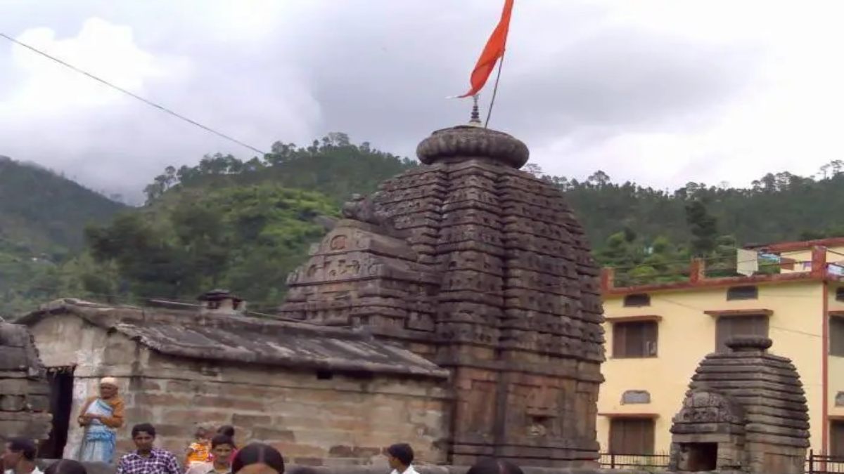 इस स्थान पर गिरा था राहु का कटा हुआ सिर, भगवान शिव के साथ होती है राहु की पूजा