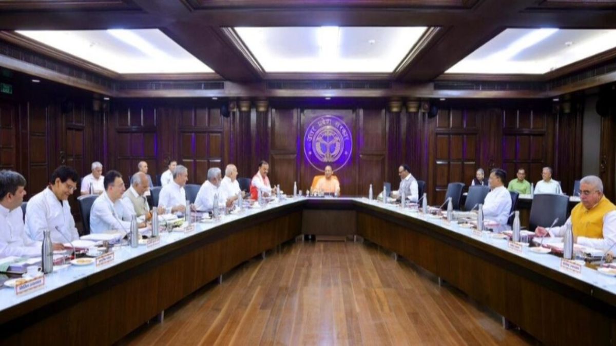 योगी कैबिनेट की बैठक में 17 प्रस्तावों को मिली मंजूरी, ओबरा में स्थापित होंगे दो पावर प्लांट