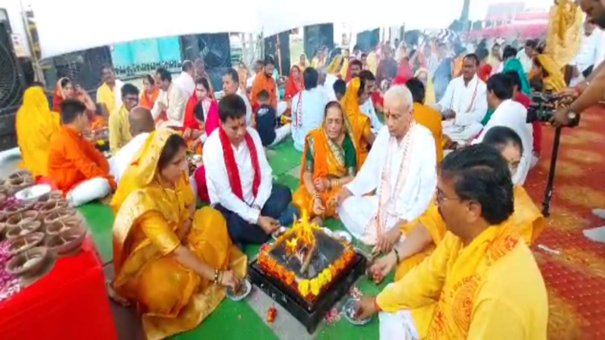 खरगोन में भारत माता समरसता यज्ञ: पूर्व मंत्री बोले- देश सर्वोपरि, विश्व में PM मोदी की अगुवाई में छा रहे, धार्मिक आयोजनों से शक्ति प्रदर्शन पर कही ये बात