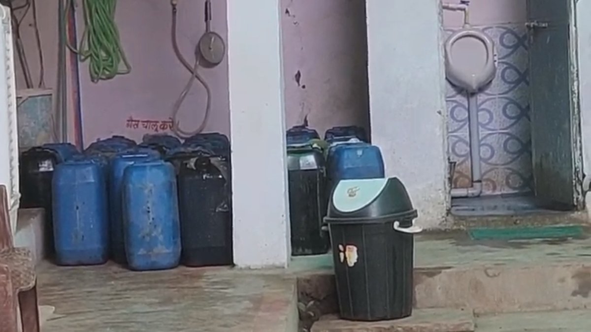 डीजल के अवैध स्टॉक पर दबिश: 1600 लीटर डीजल के साथ एक आरोपी गिरफ्तार, पेट्रोलियम प्लांट्स में आने वाले रेक से चुराता था