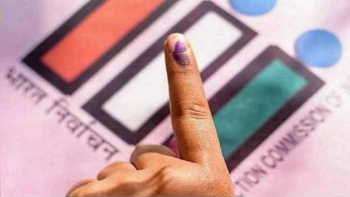 MP Assembly Election 2023: बुजुर्गों और दिव्यांगों को वोट डालने पोलिंग बूथ जाने की जरूरत नहीं, घर बैठे ऐसे कर सकेंगे मतदान