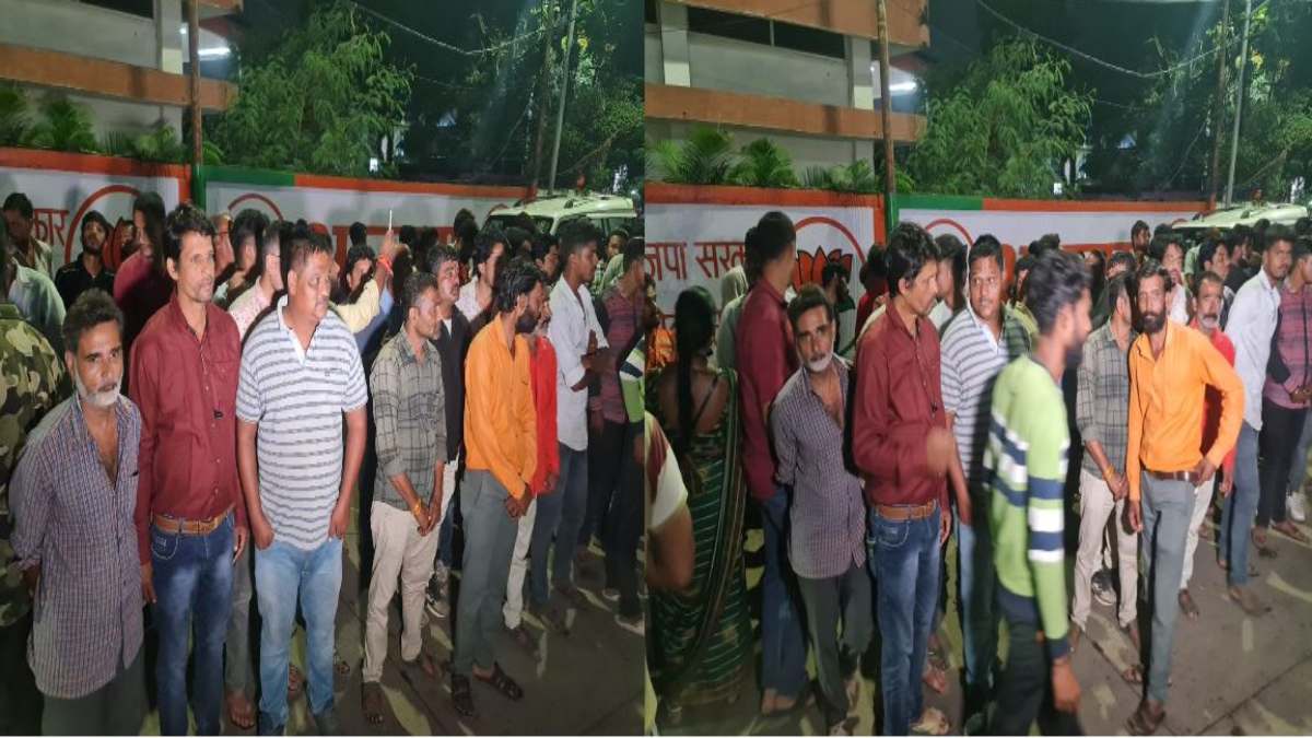 CM से फुटकर व्यापारियों की मांगः लाडली बहना की राशि मत दीजिए, हमें व्यापार करने दें, BJP दफ्तर के बाहर 5 घंटे डटे रहे, मंत्री और सांसद बैठक में थे व्यस्त
