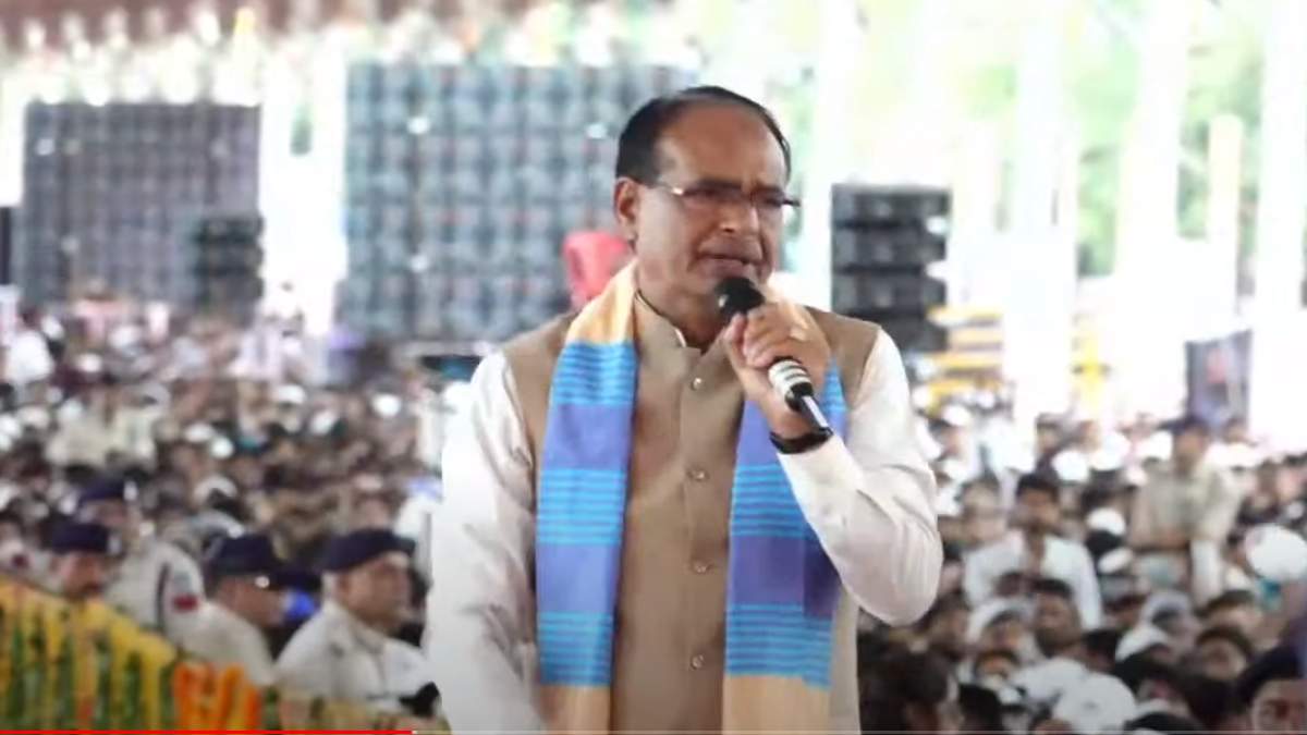 CM ने जनसेवा मित्रों से किया संवाद: कहा- कुछ गड़बड़ी हो तो बताते रहना, ताकि मैं तत्काल एक्शन ले सकूं, तुम लोगों की जिंदगी बेहतर बनाओ, मामा तुम्हारी जिंदगी को बेहतर बनाएगा