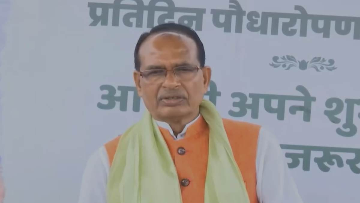MP में फिर पधार रहे PM मोदी: CM शिवराज का विपक्ष पर हमला, कहा- राहुल गांधी को खुद पर विश्वास नहीं, विकास पर्व की गिनाईं उपलब्धियां
