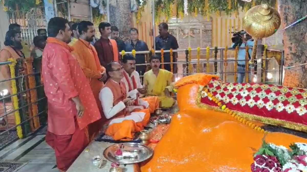 कमलनाथ के गढ़ में CM शिवराज का ‘मास्टर स्ट्रोक’: पांढुर्णा को जिला बनाने का ऐलान, श्री जामसावली मंदिर में ‘हनुमान लोक’ का किया भूमिपूजन