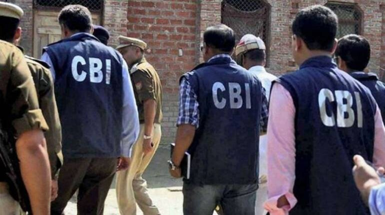 ‘स्पेशल 26’ देखकर फर्जी CBI टीम बनाकर , व्यापारी के घर मारा छापा 4 आरोपी गिरफ्तार