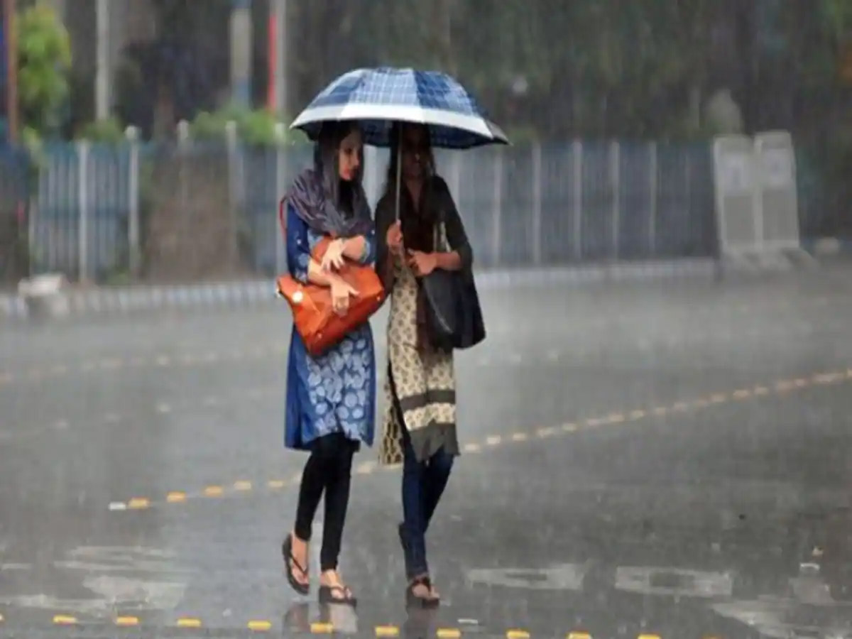 हल्की बारिश के बावजूद उमस भरी गर्मी से राहत नहीं मिली