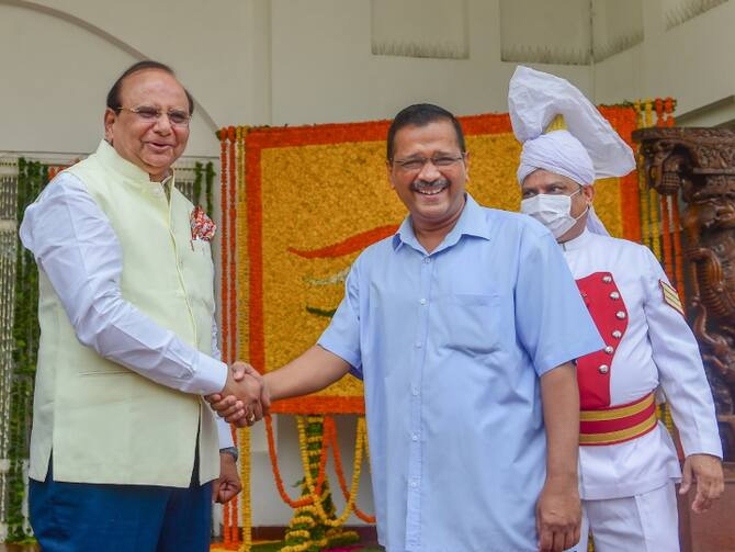 दिल्ली सेवा बिल कानून बना, एलजी फिर बॉस