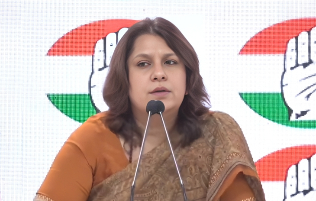 Delhi News: कांग्रेस ने कैग रिपोर्ट पर सरकार से जवाब मांगा