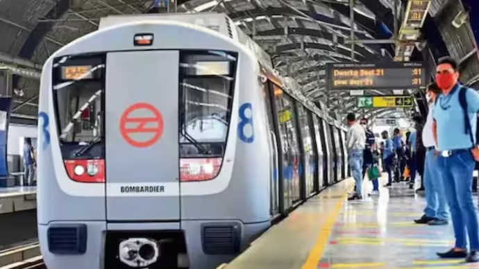 स्वतंत्रता दिवस के मद्देनजर दिल्ली मेट्रो में शुरू हुई तीन स्तरीय सुरक्षा जांच