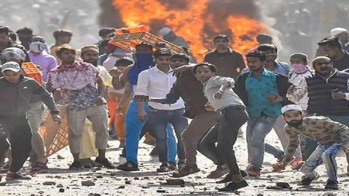 दिल्ली दंगे में चार लोगों पर आरोप तय करने के आदेश