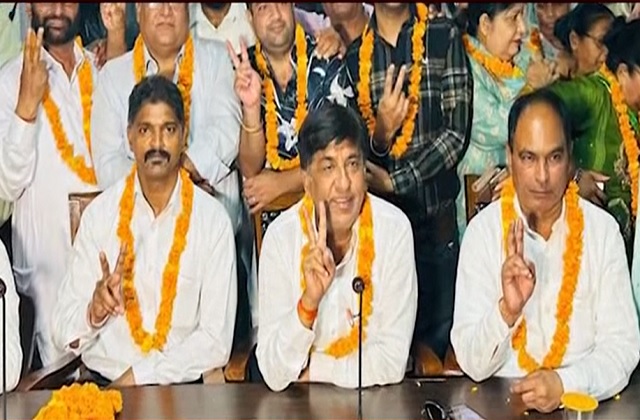 होशियारपुर नगर निगम पर AAP का कब्जा, Surinder Chhinda ने फ्लोर टेस्ट पास किया
