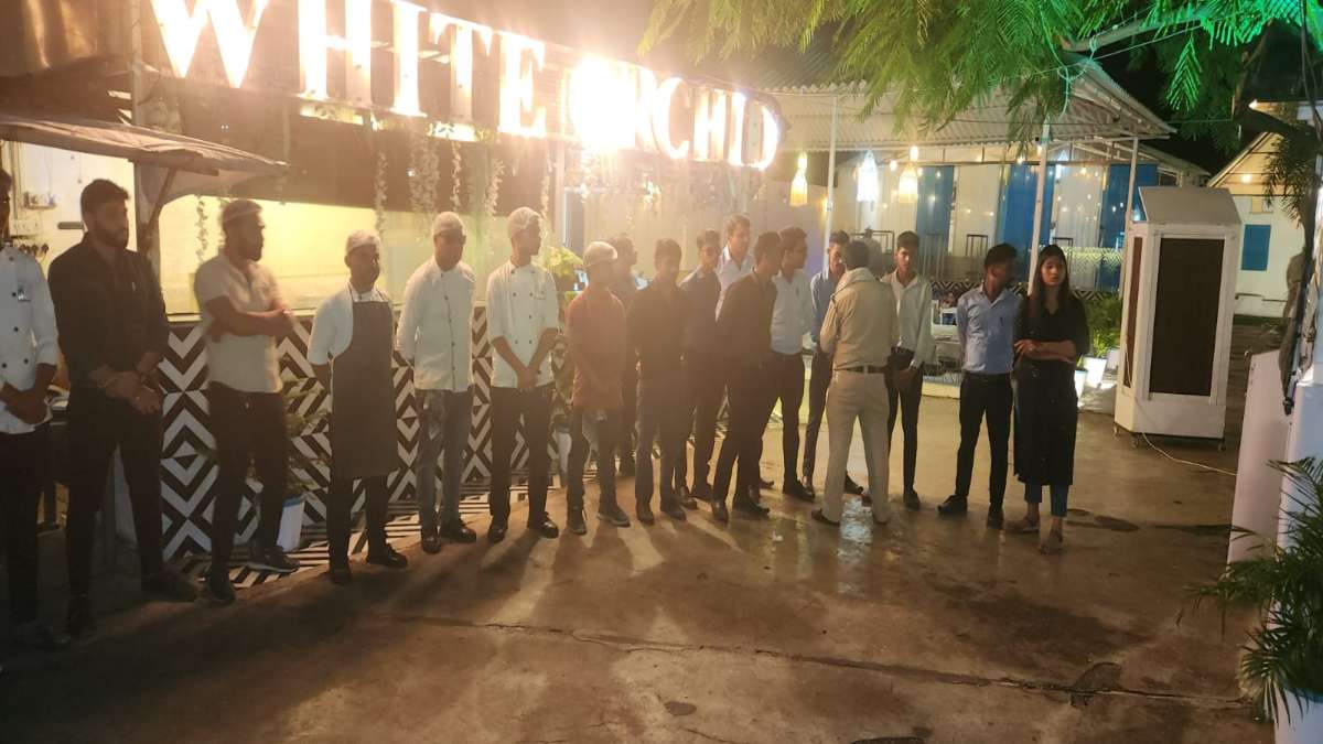 राजधानी में देर रात बड़ी कार्रवाई: बिना अनुमति परोसी जा रही थी शराब, रेस्टोरेंट सील, होटल संचालक समेत 9 पर मामला दर्ज