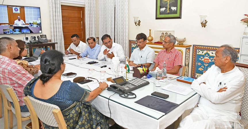 Rajasthan News: सीएम ने देर रात तक ली ऊर्जा विभाग की समीक्षा बैठक, कहा- न हो अघोषित बिजली कटौती