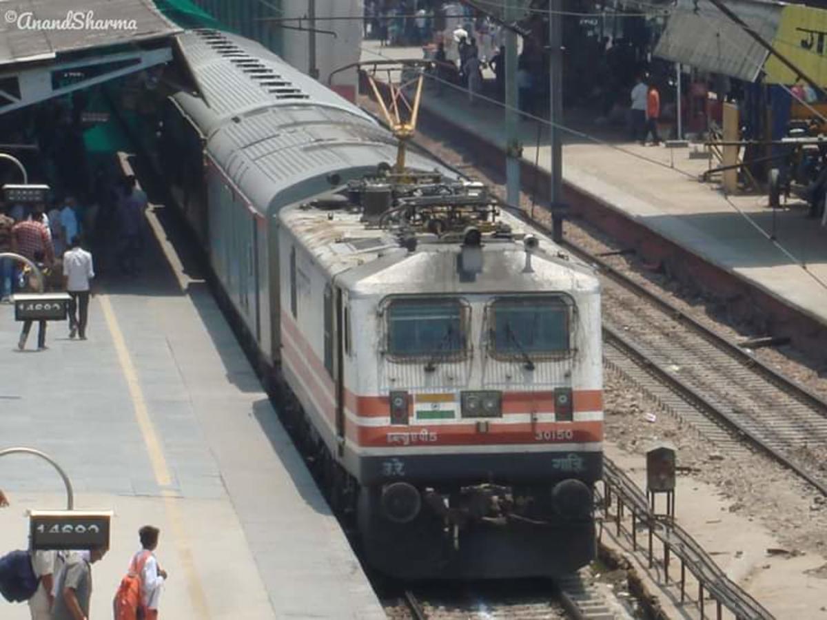 गोराया फिल्लौर में तेज बारिश व तूफान के कारण जनजीवन काफी अस्त-व्यस्त,  Jalandhar- Delhi Railway Track बंद 
