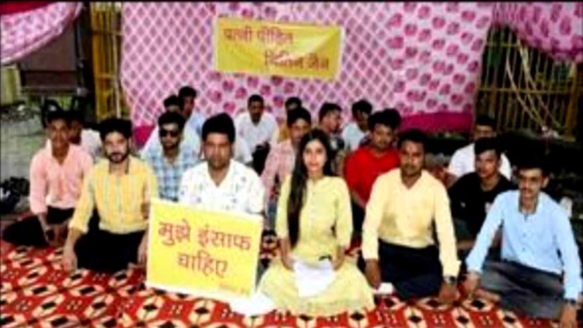 ज्योति मौर्या जैसा एक और केस: पति ने पढ़ा लिखाकर बनाया प्रोफेसर, नौकरी मिलते ही पति को घर से किया बेदखल