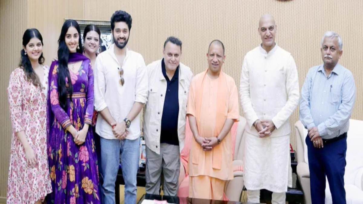 गदर-2 के कलाकारों ने CM योगी से की मुलाकात, मुख्यमंत्री ने किया ट्वीट