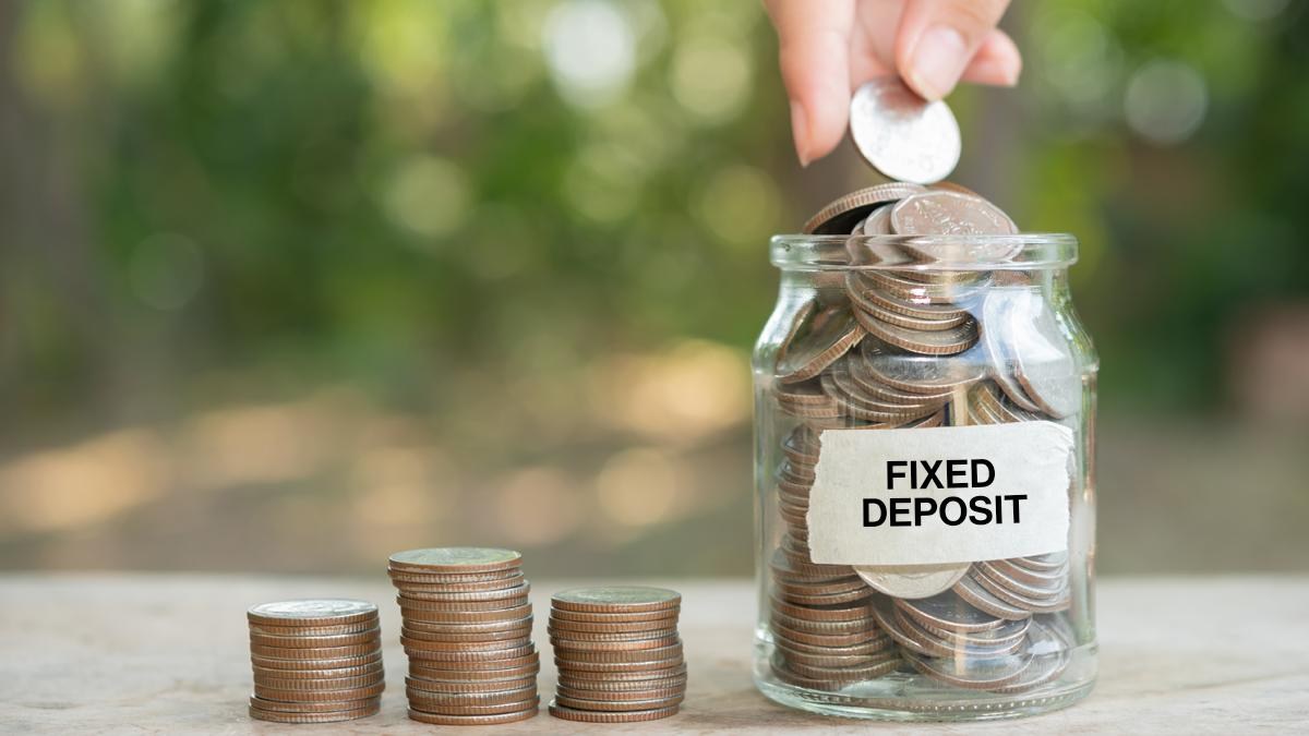 Fixed Deposit: इन बैंकों ने दिया बड़ा तोहफा, बढ़ा दिया FD पर ब्याज, जानिए निवेश और मुनाफा ?
