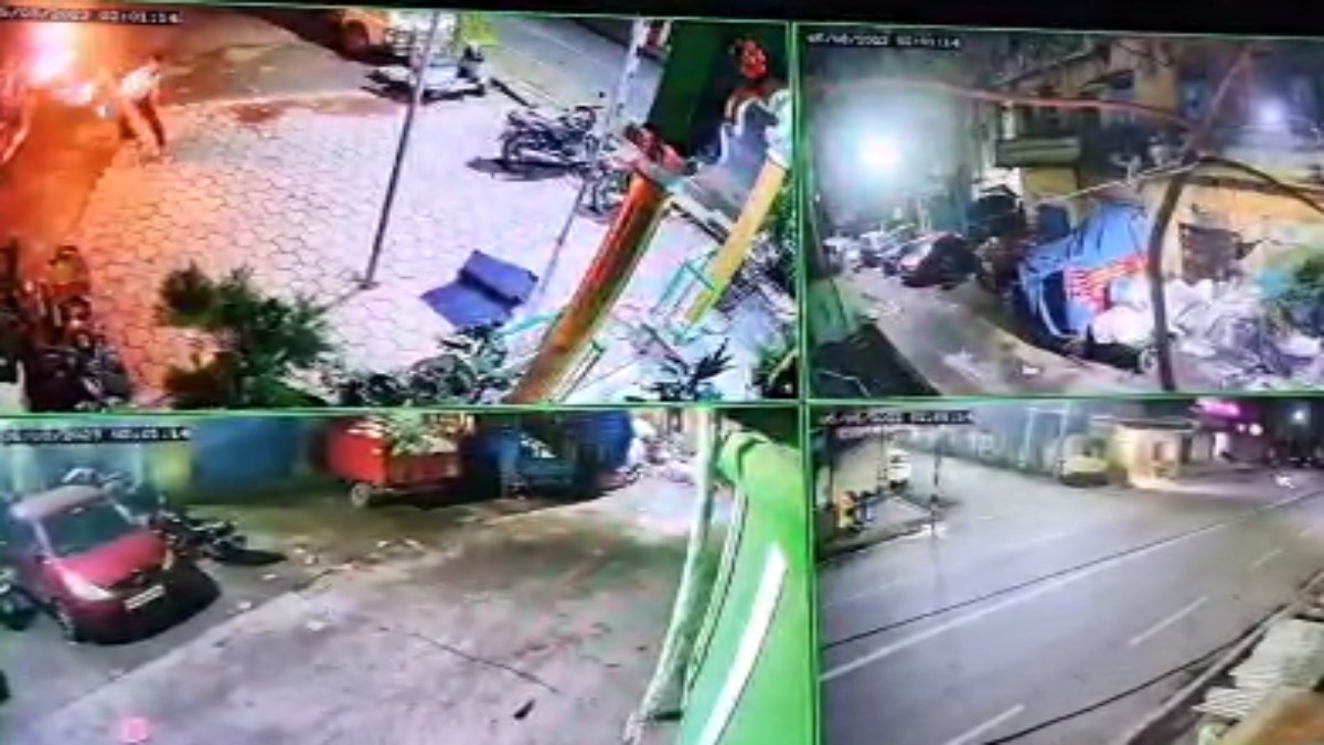 बदमाशों का हुड़दंग: मस्जिद में फेंकी आग जलाकर बोतलें, घटना CCTV कैमरे में कैद, मुस्लिम समाज में आक्रोश