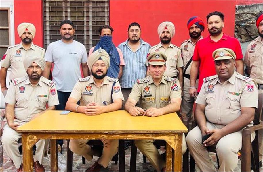 Jalandhar : B.S.F. व Punjab Police को मिली फिर बड़ी कामयाबी, 8 किलो हेरोइन बरामद