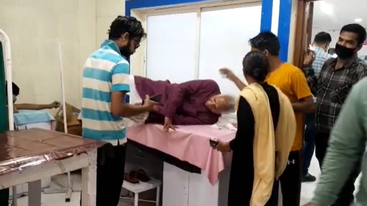 प्रसिद्ध कबीर भजन गायक प्रहलाद टिपानिया सड़क हादसे का शिकार, 4 लोग घायल, परिवार के साथ जा रहे थे गांव
