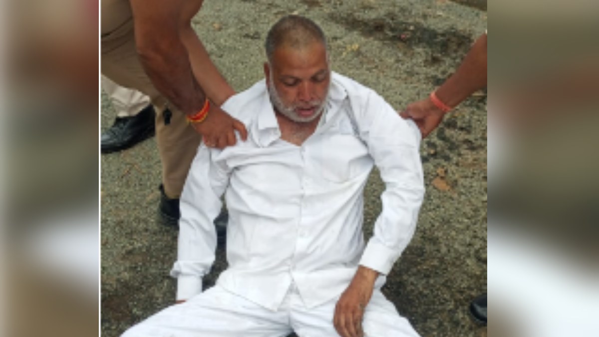 Dhar News: स्वतंत्रता दिवस के कार्यक्रम में मंडी कर्मचारी को आया अटैक, जमीन में गिरते ही निकल गए प्राण  