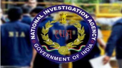 NIA की टीम ने की घर की दीवार फांद कर रेड