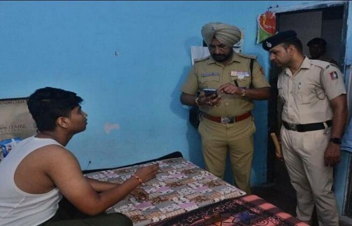 Punjab University में पुलिस ने पांच बॉयज हॉस्टल में की छापेमारी