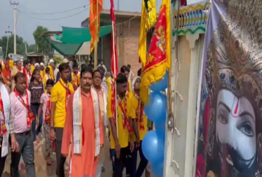 Rajasthan News: अलवर में पदयात्रा की बस पर हुआ हमला… सांप्रदायिक महौल बिगाड़ने की कोशिश !