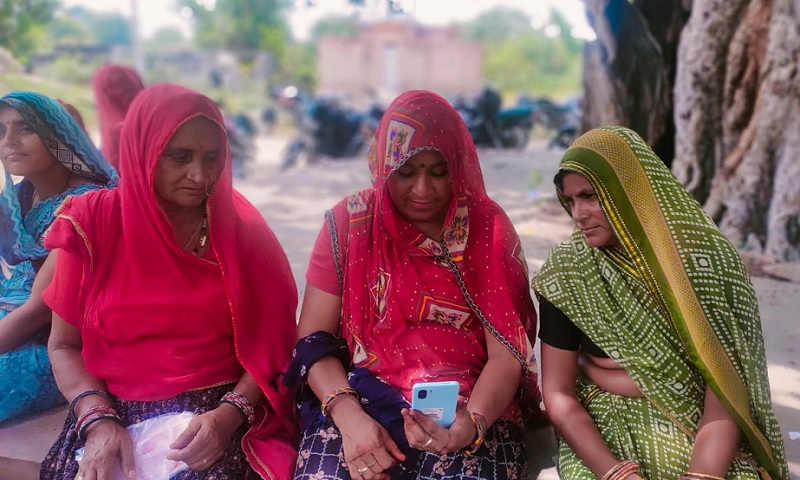 Rajasthan News: जयपुर जिले में 6 हजार से ज्यादा स्मार्ट फोन का हुआ वितरण