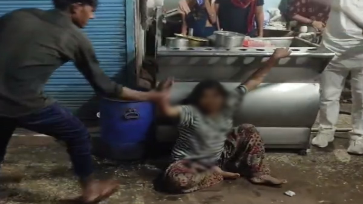 क्रूरता की हदें पार: महिला को लात-घूसे और डंडों से पीटा, तीन आरोपी गिरफ्तार     