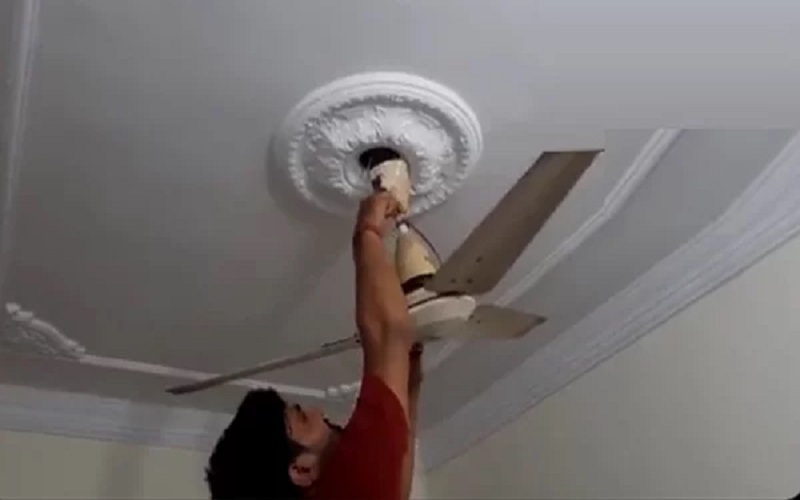 Rajasthan News: छात्रों की आत्महत्या रोकने को पंखों में लगाया स्प्रिंग डिवाइस