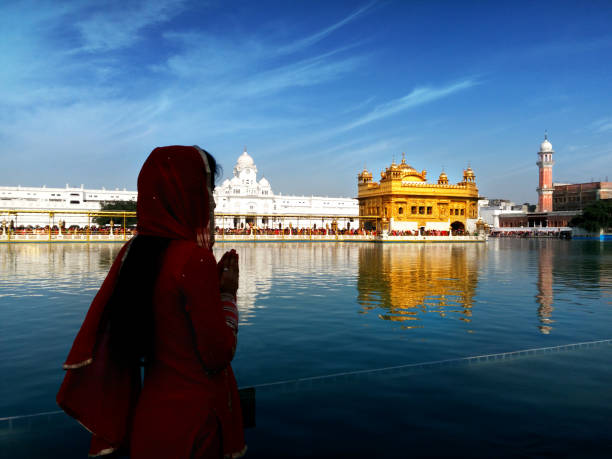 Shri Harmandir Sahib : शिरोमणि कमेटी ने 13 गाइड भर्ती किए