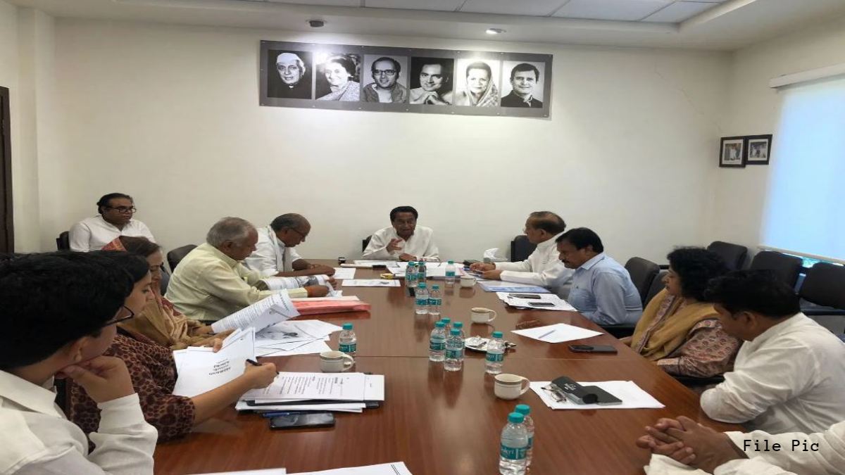 कमलनाथ इस दिन जारी करेंगे वचन पत्र: कोई बड़ा नेता नहीं होगा शामिल, कल शाम हुई बैठक में ड्राफ्ट फाइनल, इसके पहले आरोप पत्र जारी करेगी कांग्रेस