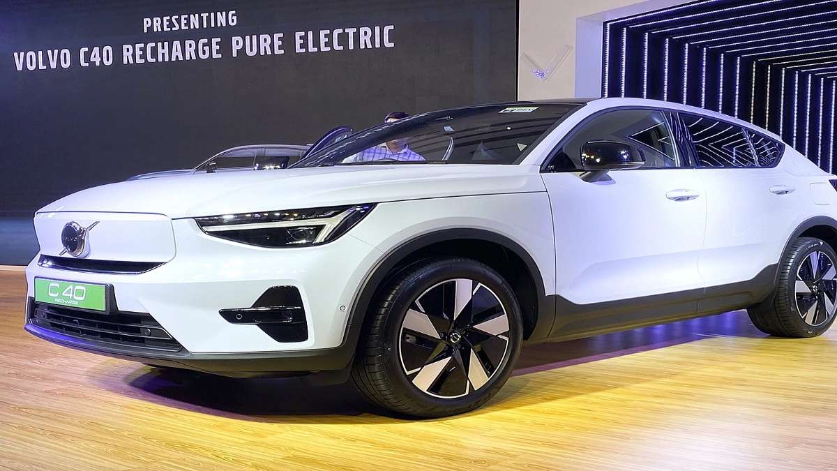Volvo C40 Recharge: वोल्वो C40 रिचार्ज भारत में इस दिन होगी लॉन्च, जानें खासियत