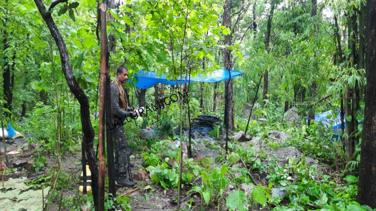 ‘लाल आतंक’ पर तगड़ा प्रहार: कुल्हाड़ी घाट से खदेड़े गए नक्सली, जांबाज जवानों ने दिया मुंहतोड़ जवाब, कैंप छोड़कर दुम दबाकर भागे नक्सली
