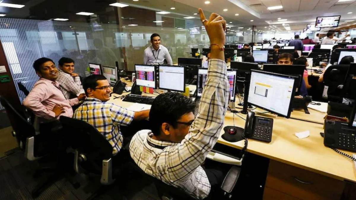 Small Cap Share News: इन शेयर्स में जल्द आ सकती है धमाकेदार तेजी, जानिए डिटेल