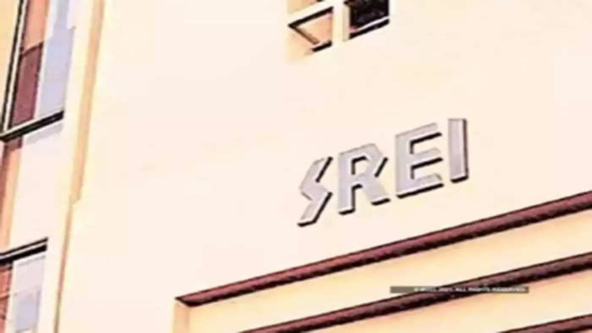 Srei Infrastructure Finance Ltd: शेयर मार्केट में भारी गिरावट, निवेशकों को बड़ा नुकसान, बिकने जा रही है कंपनी, जानिए डिटेल