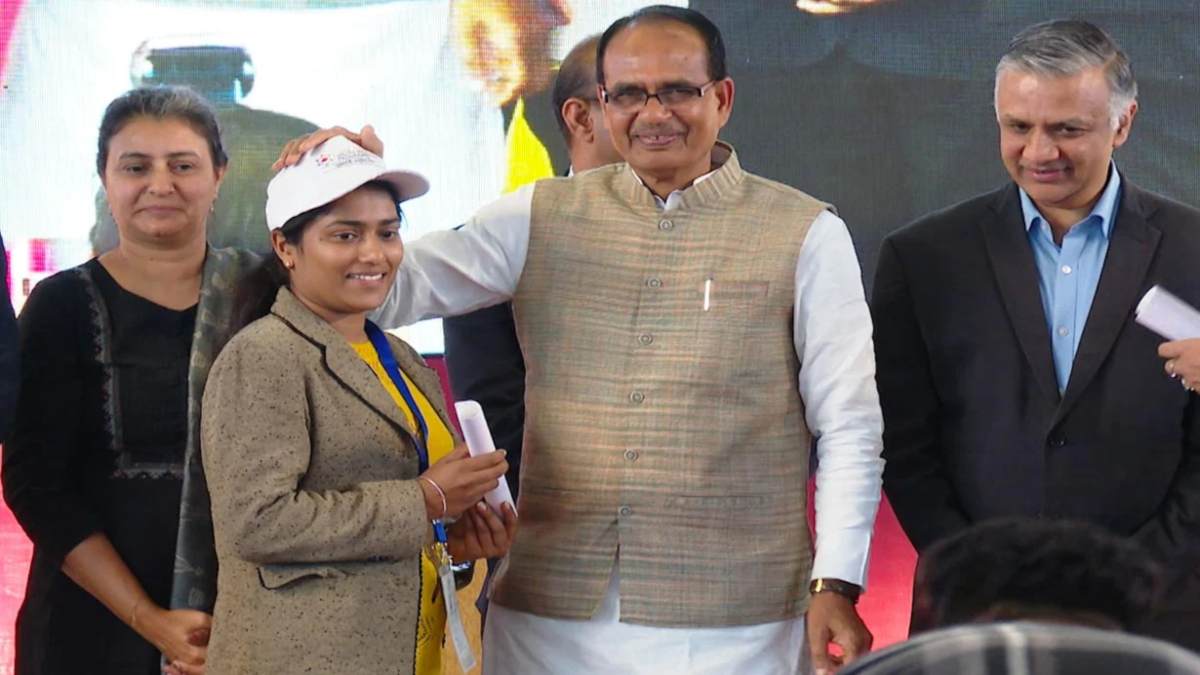 MP News: सीएम शिवराज 4 अगस्त को करेंगे युवाओं से संवाद, 4695 जनसेवा मित्रों को देंगे नियुक्ति पत्र