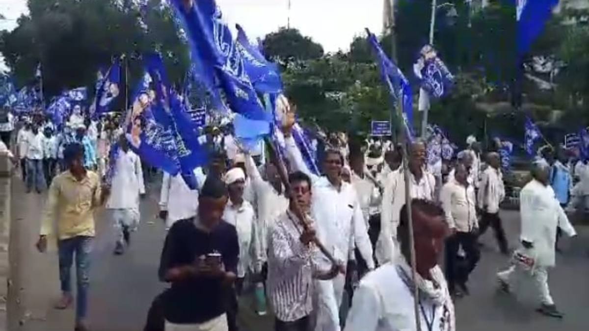 राजधानी में BSP का शक्ति प्रदर्शन: मायावती के भतीजे आकाश आनंद हुए शामिल, राजभवन घेराव करने निकले कार्यकर्ताओं को पुलिस ने रोका