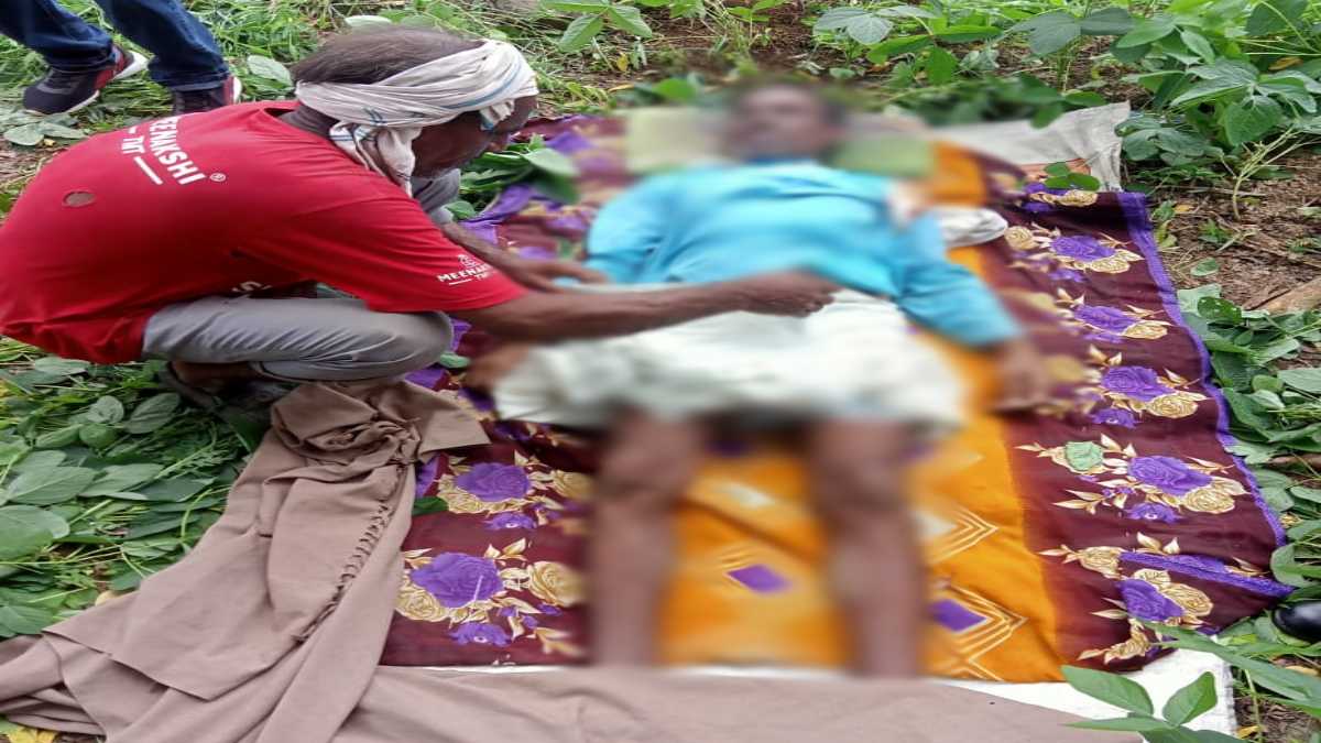 पूर्व सरपंच ने लगाई फांसी: नीम के पेड़ पर लटका मिला शव, इलाके में फैली सनसनी
