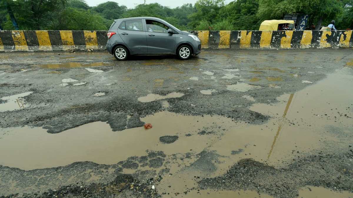 MP में 7 दिनों तक चलेगा सड़क गड्ढा मुक्त अभियान: निरीक्षण के लिए दल का किया गठन, PWD ने दिए निर्देश
